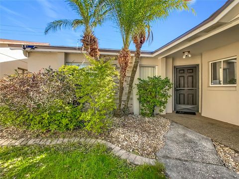 Photo of 4406 Glenns Landing, Winter Haven, FL 33884 (MLS # L4958886)