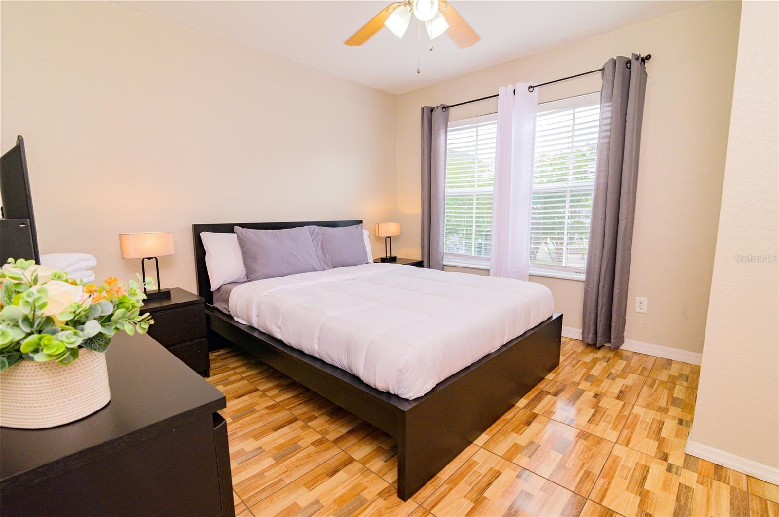 VENETIAN BAY VILLAGE PH 01 - Residential Lease