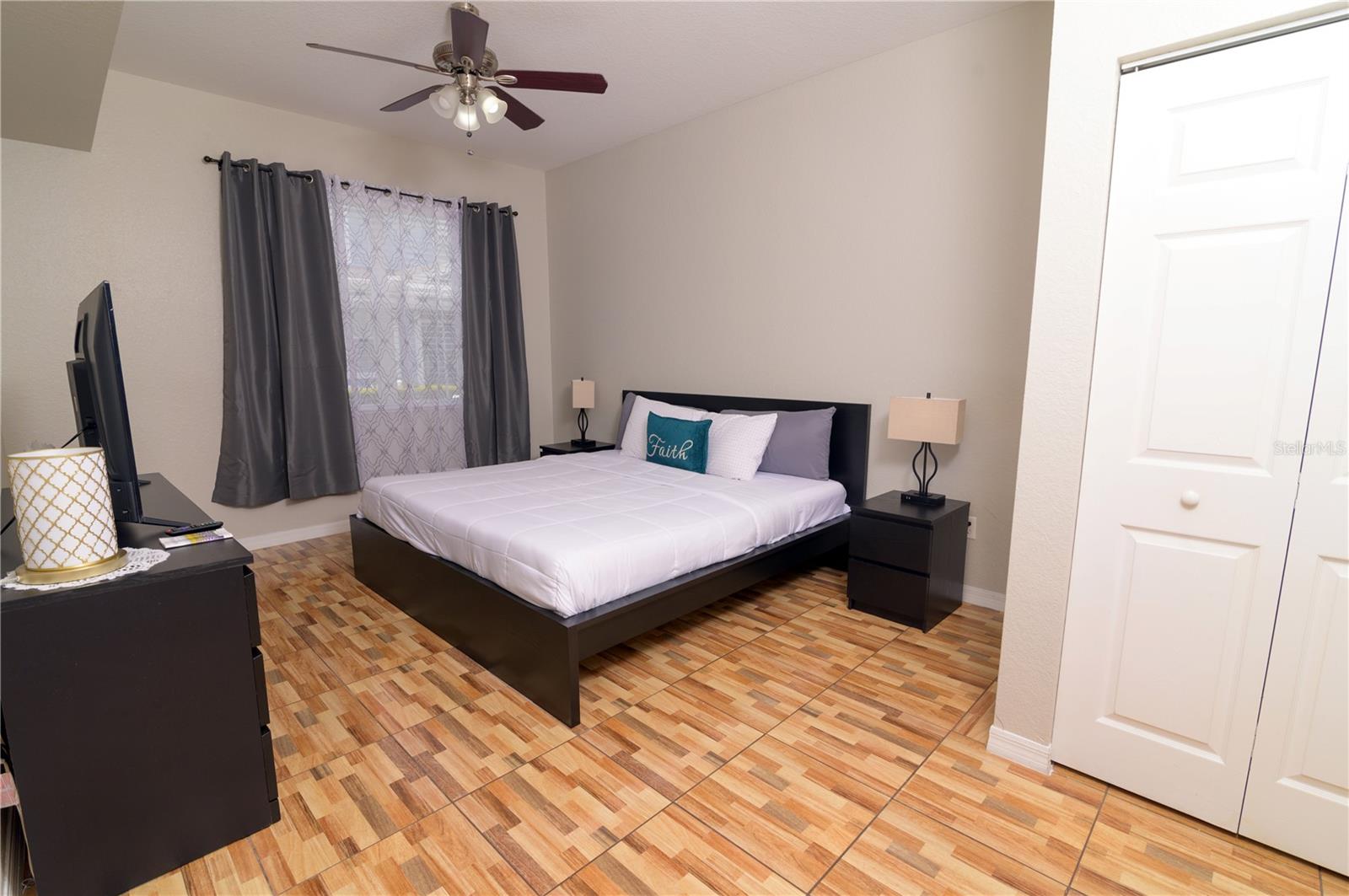 VENETIAN BAY VILLAGE PH 01 - Residential Lease