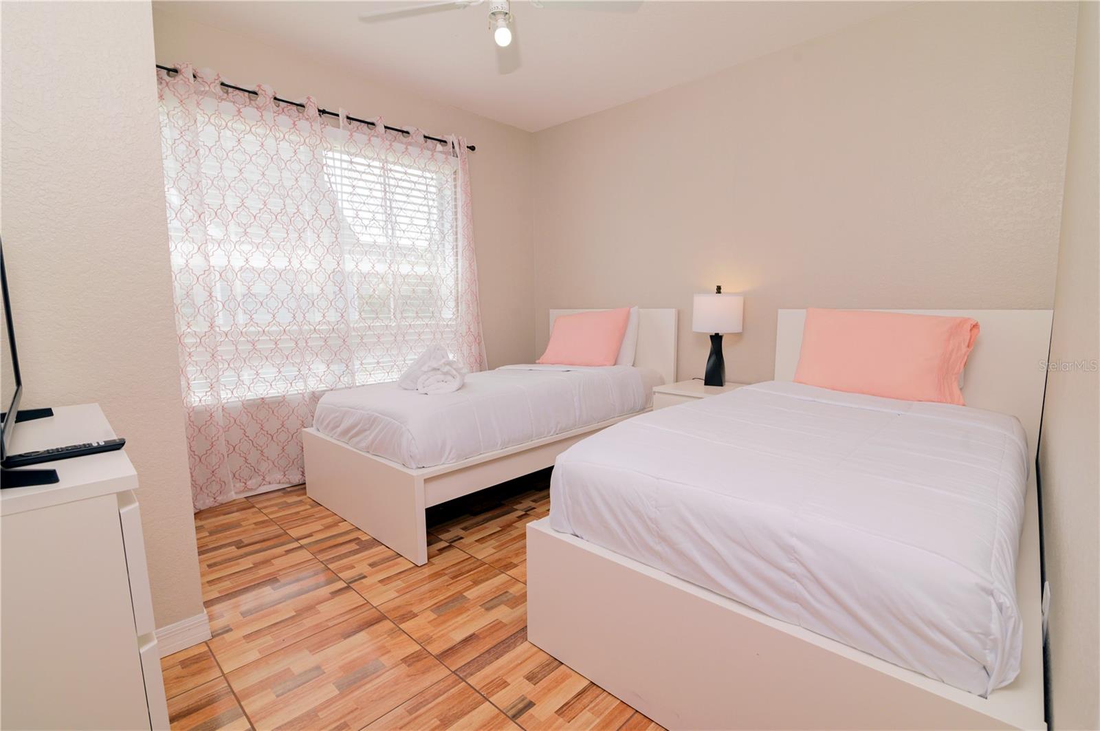 VENETIAN BAY VILLAGE PH 01 - Residential Lease