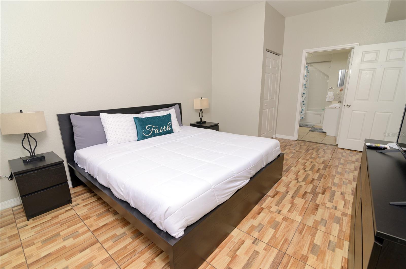 VENETIAN BAY VILLAGE PH 01 - Residential Lease