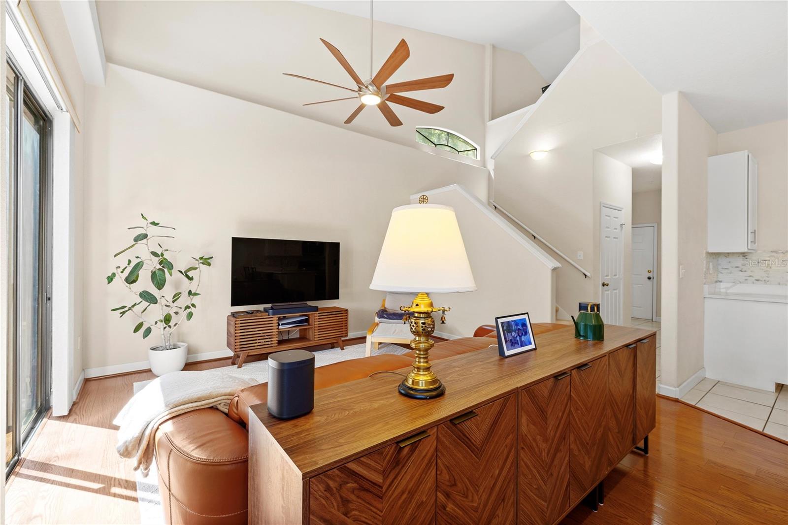 1010 WINDERLEY PLACE 100