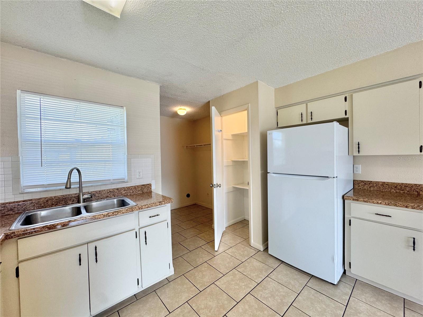 GRANT ESTATES - Residential Lease