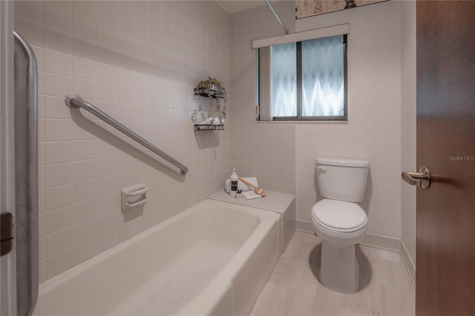 MONACO GARDENS UNIT ONE - Residential