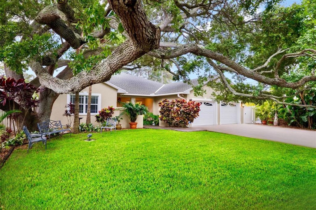 Photo of 3610 11th Avenue N, St Petersburg, FL 33713 (MLS # TB8495490)