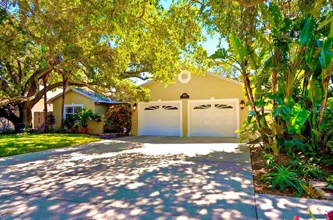 3610 11TH AVENUE N ST PETERSBURG FL 33713