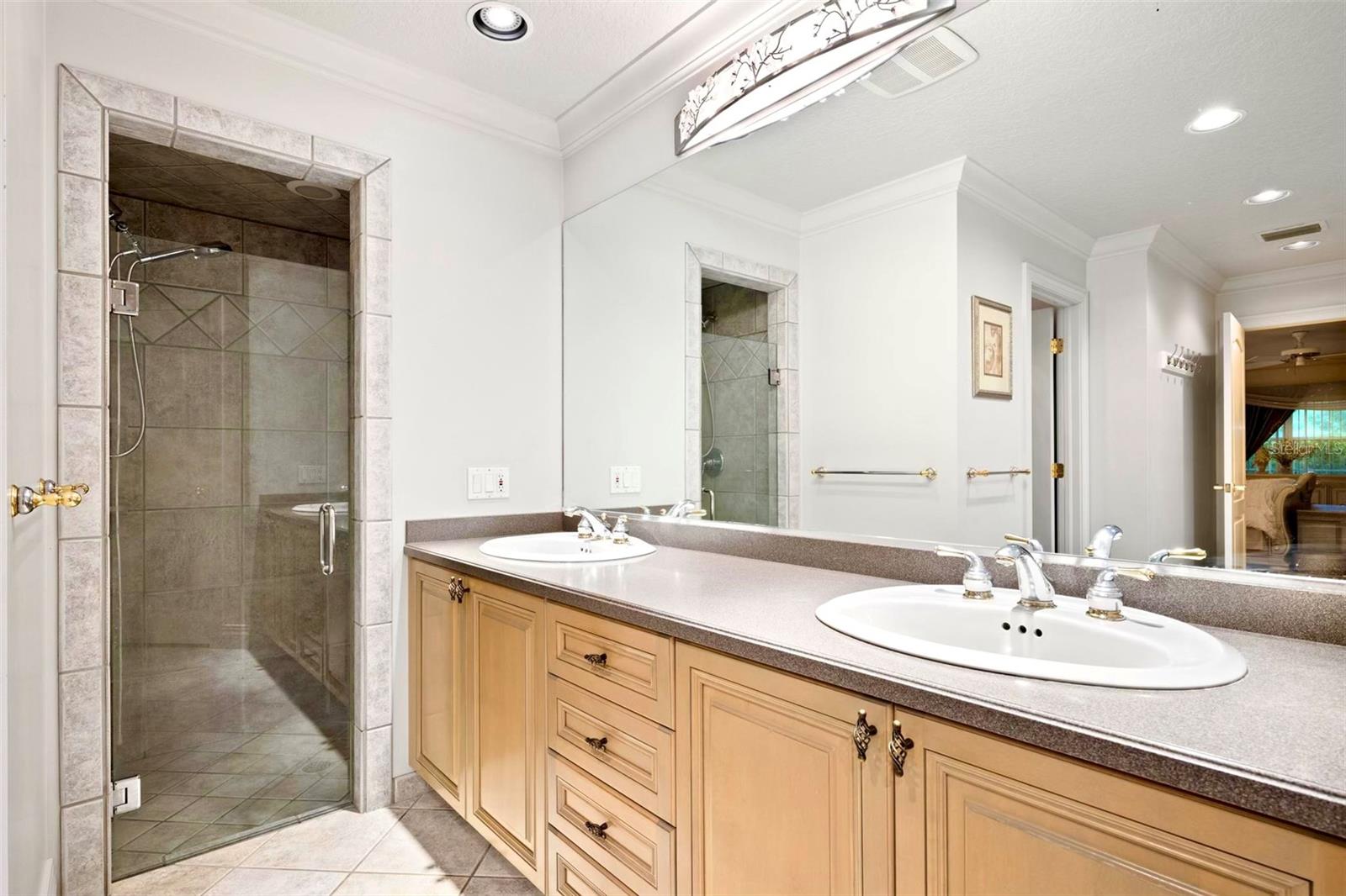 FLORAL VILLA PARK - Residential