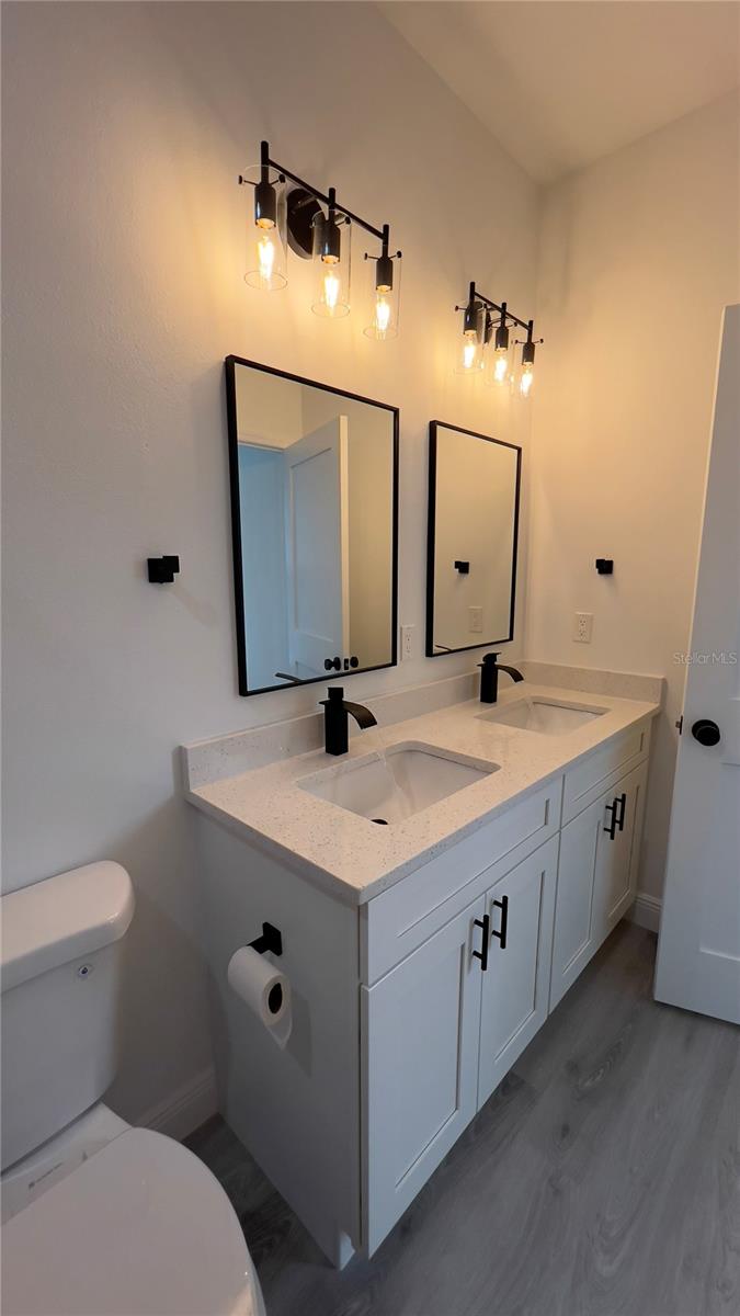 MARION OAKS UN 04 - Residential Lease