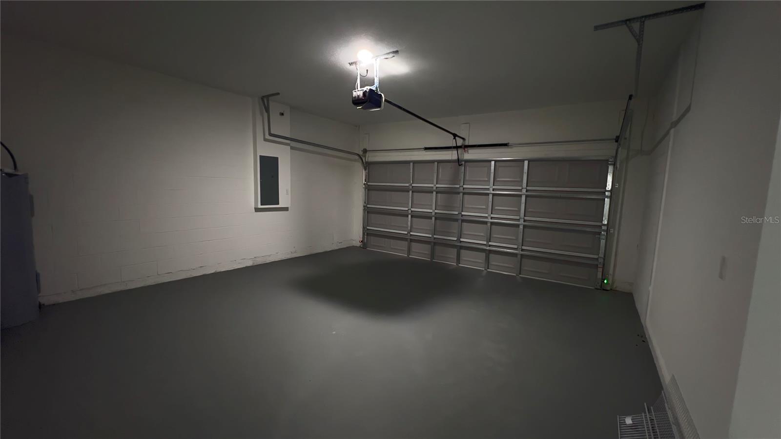 MARION OAKS UN 04 - Residential Lease