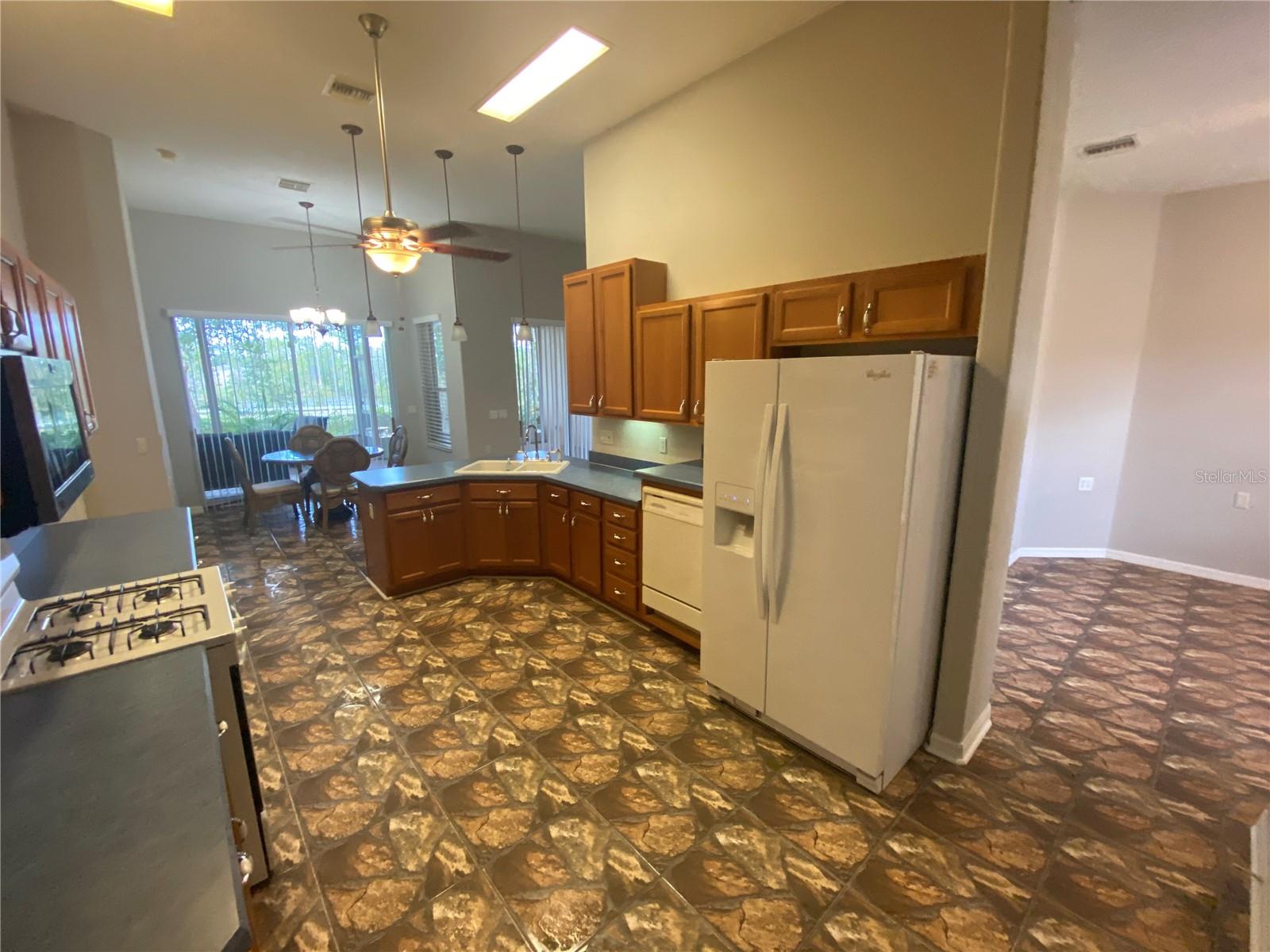 LEGACY LEESBURG - Residential Lease