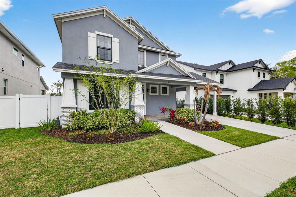 Photo of 610 W Chelsea Street, Tampa, FL 33603 (MLS # TB8486827)