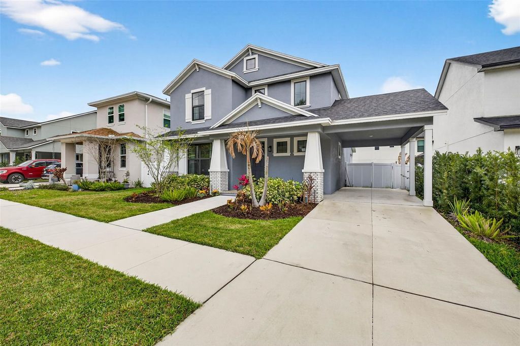 Photo of 610 W Chelsea Street, Tampa, FL 33603 (MLS # TB8486827)