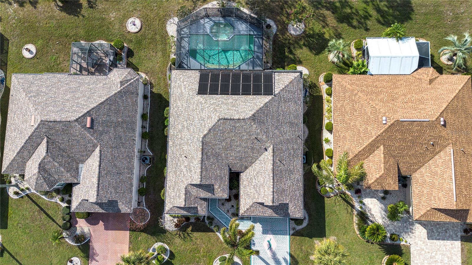 324 CALOOSA PALMS COURT