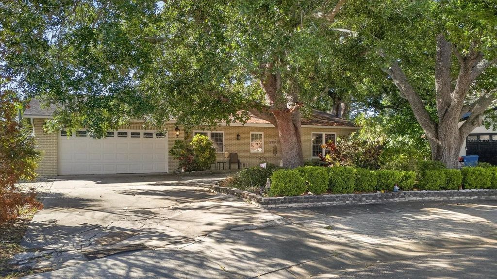 Photo of 8404 Sandstone Court, Tampa, FL 33615 (MLS # TB8498655)