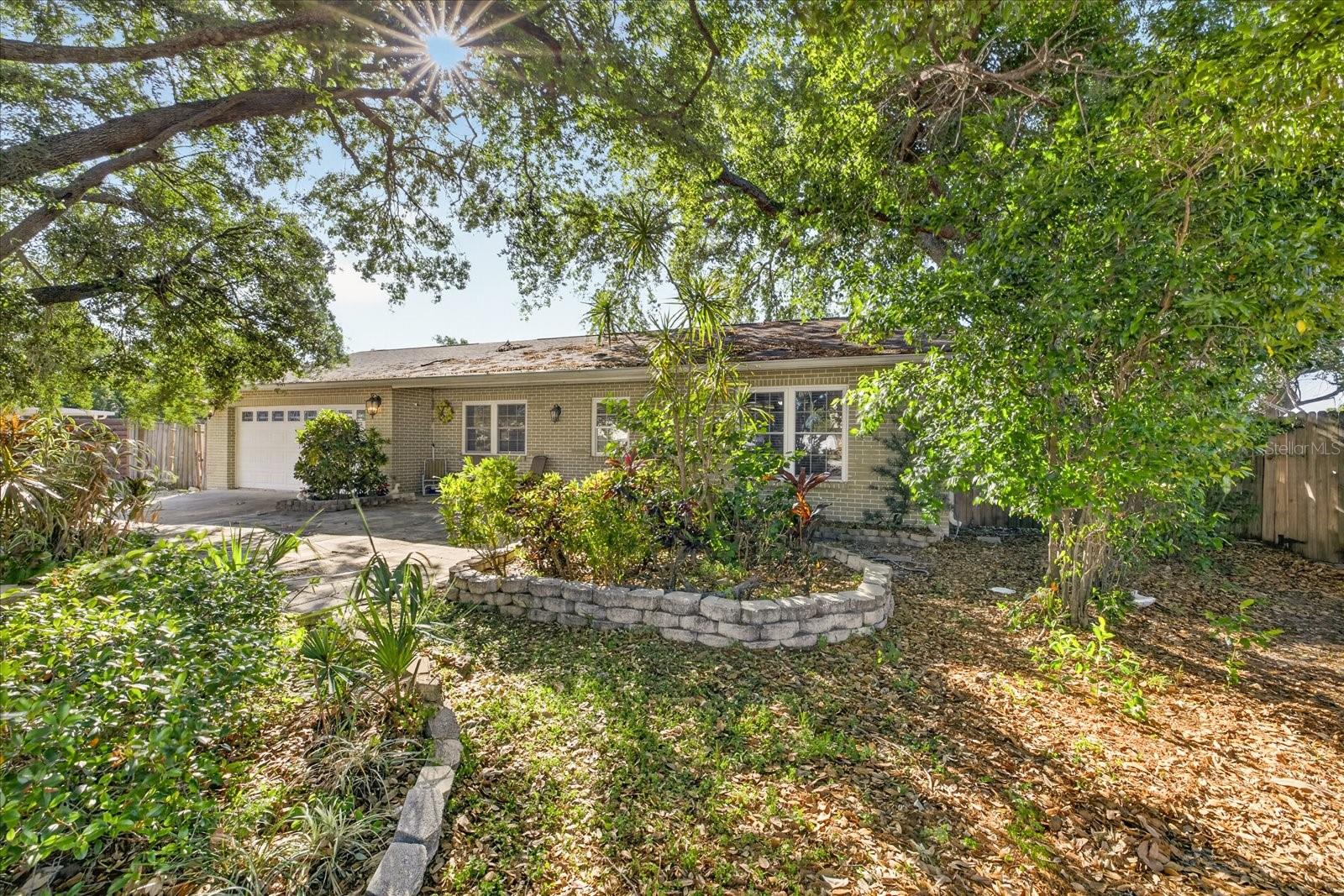 8404 SANDSTONE COURT