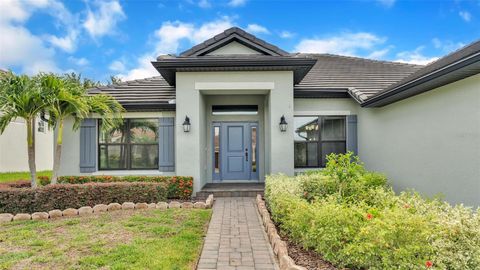 A home in AUBURNDALE