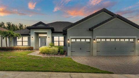 A home in AUBURNDALE