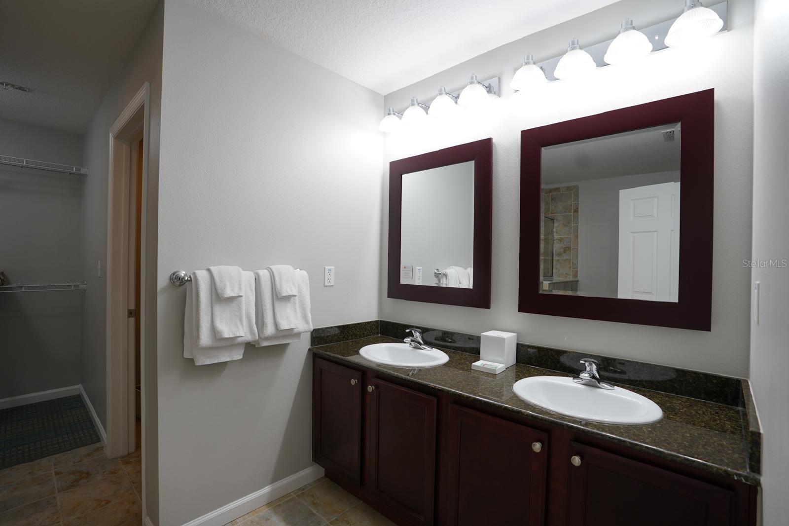 GROVE RESORT AND SPA HOTEL CONDOMINIUM 1 - Residential