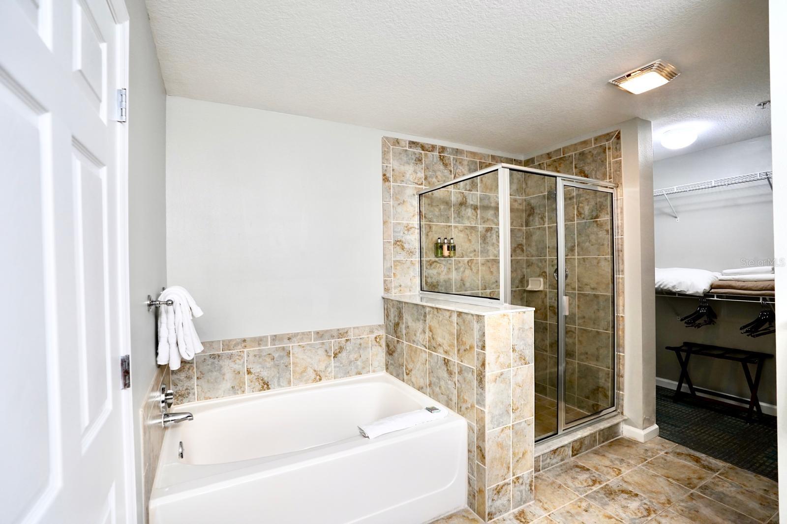 GROVE RESORT AND SPA HOTEL CONDOMINIUM 1 - Residential