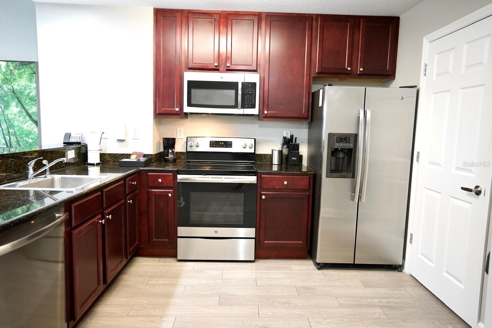 GROVE RESORT AND SPA HOTEL CONDOMINIUM 1 - Residential