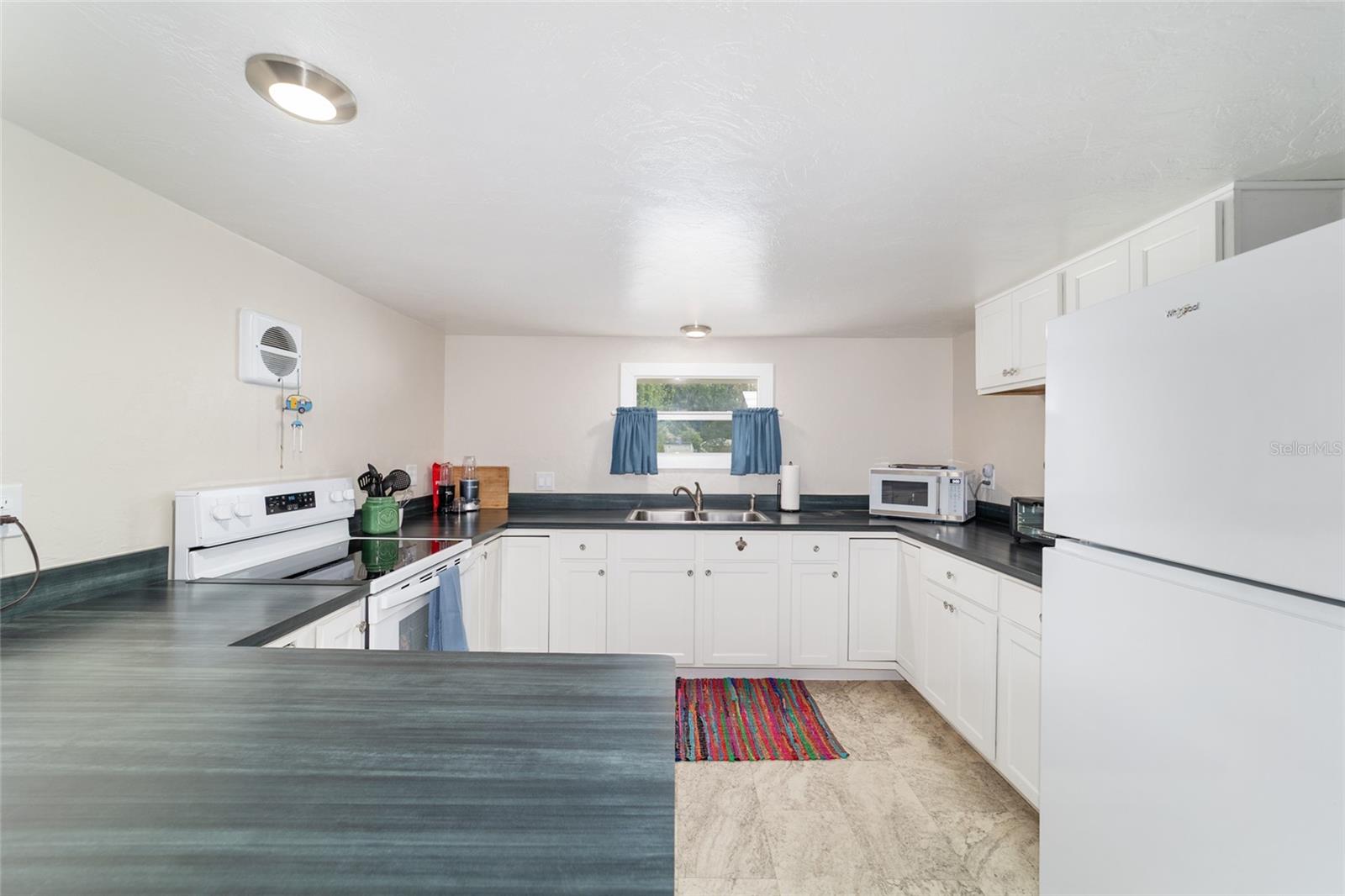 BELLEVIEW HEIGHTS ESTATE - Residential