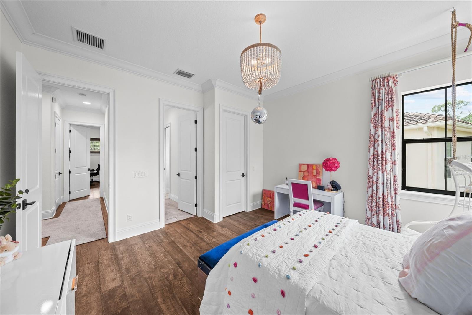 SUNSET PARK - Residential