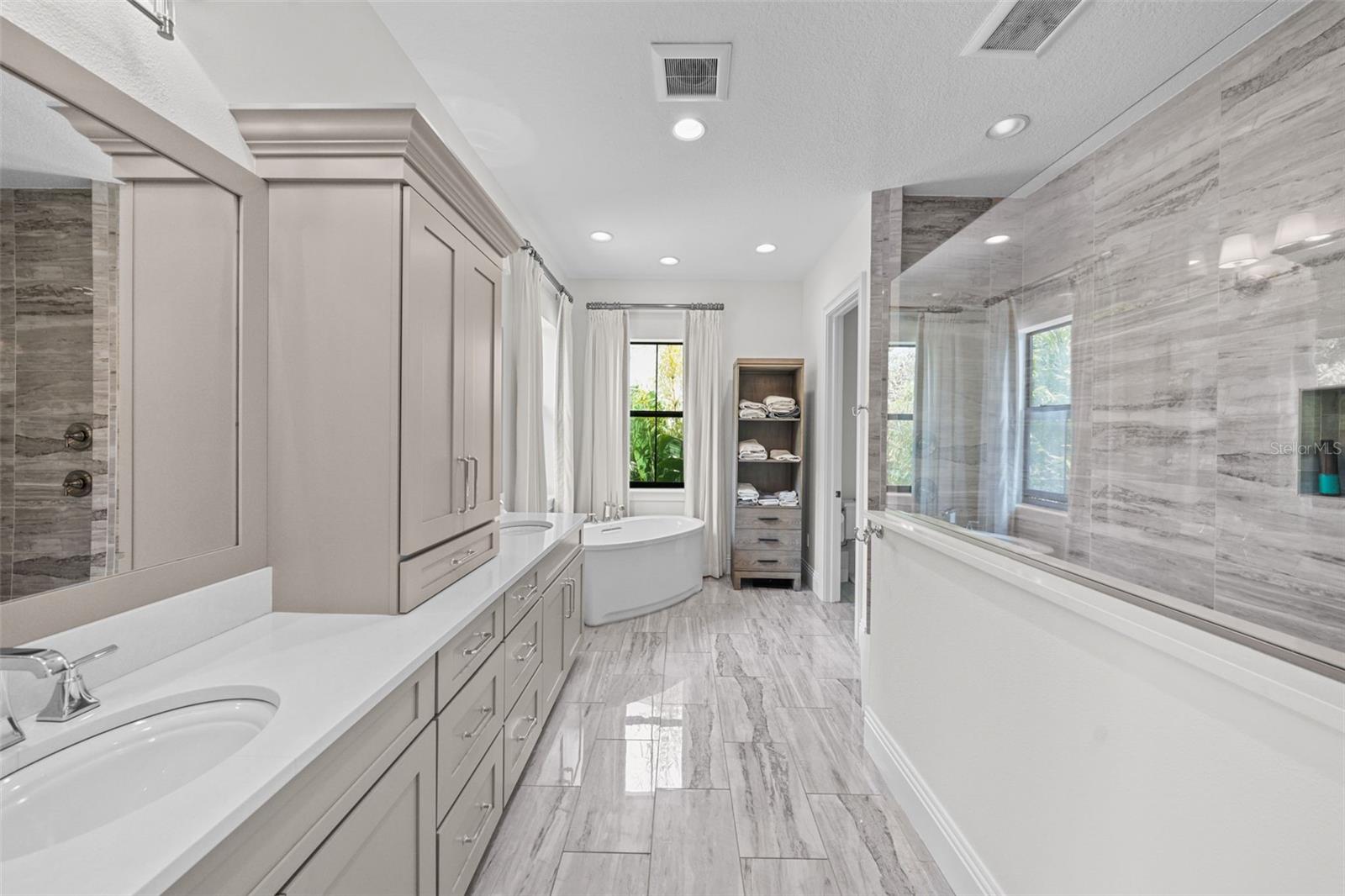 SUNSET PARK - Residential