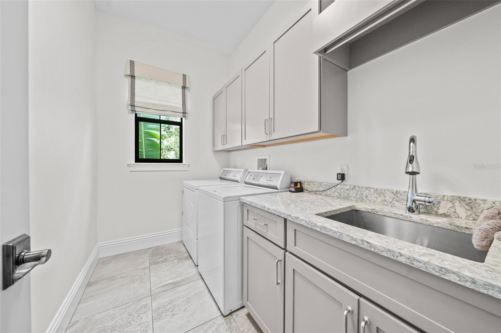 SUNSET PARK - Residential