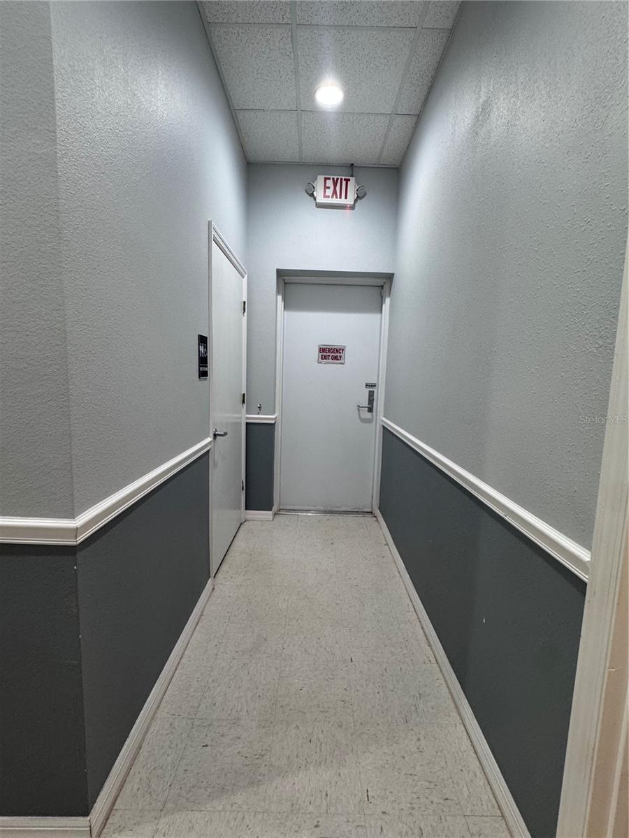 EAST ST CLOUD COMMERCE CENTER - Commercial Lease