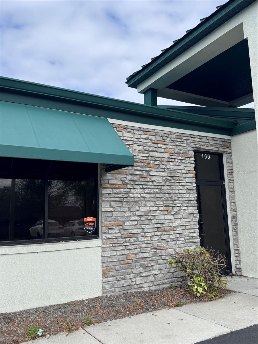 EAST ST CLOUD COMMERCE CENTER - Commercial Lease