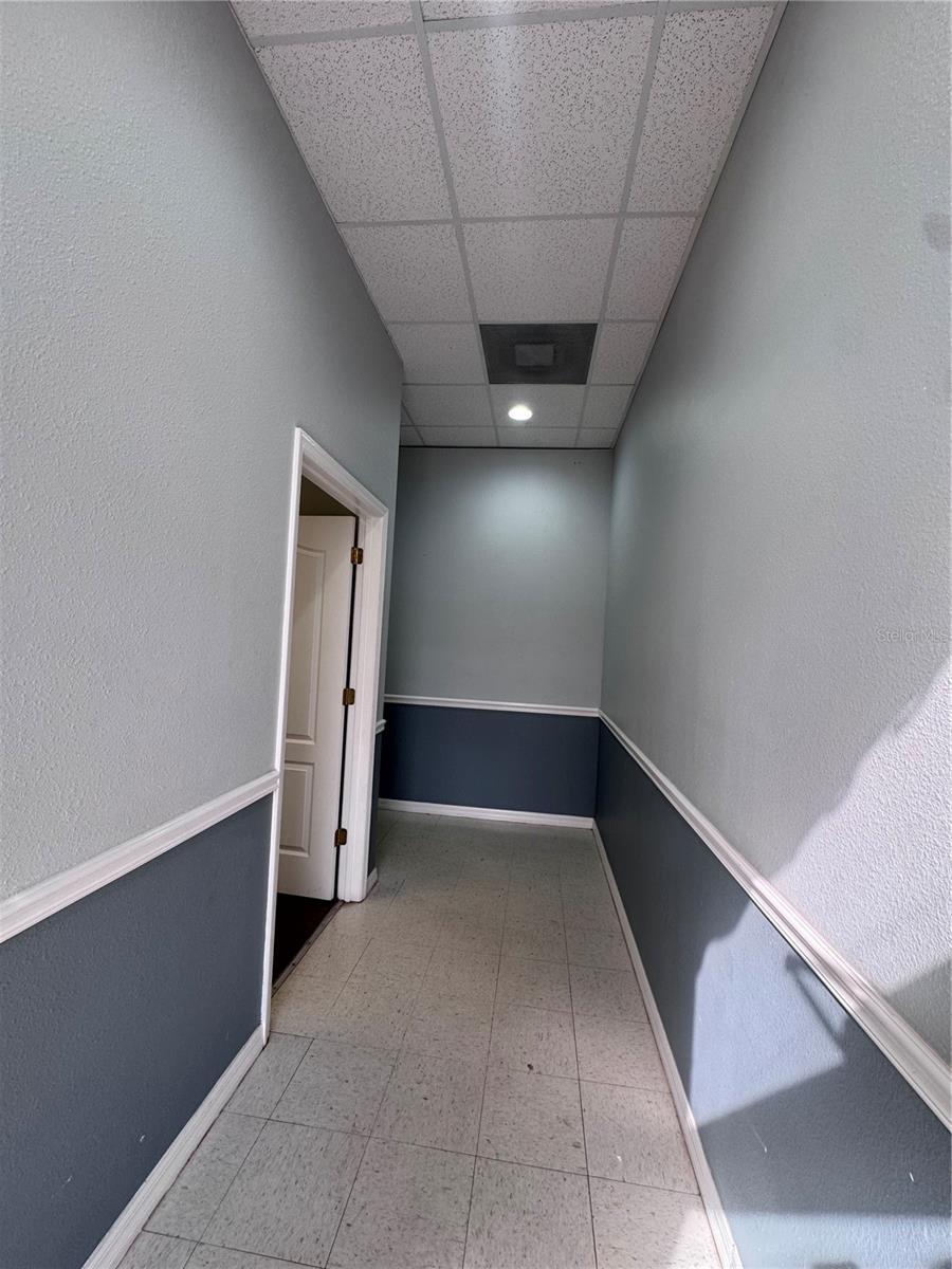 EAST ST CLOUD COMMERCE CENTER - Commercial Lease