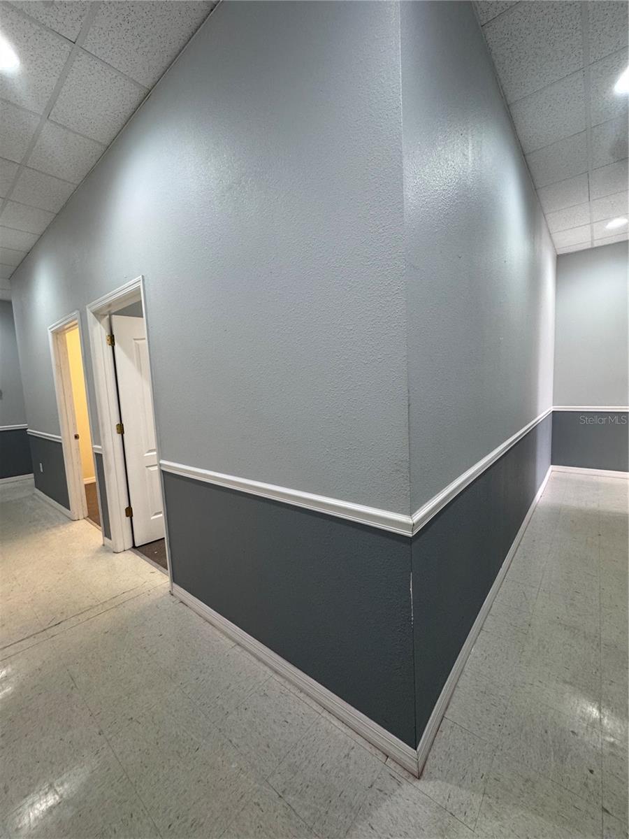 EAST ST CLOUD COMMERCE CENTER - Commercial Lease