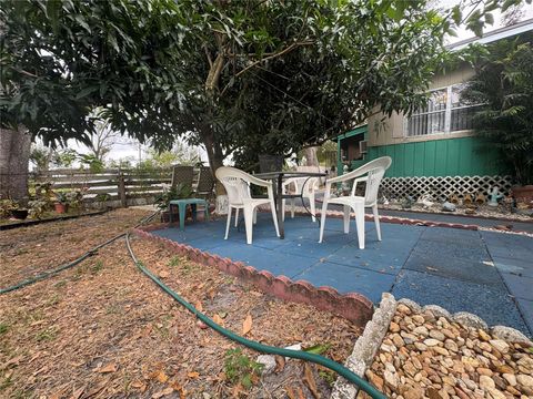 A home in AUBURNDALE