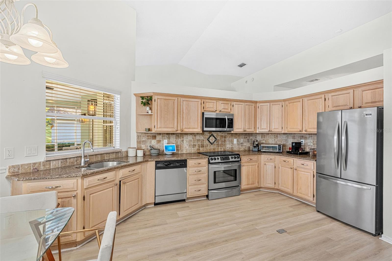 PALM COVE ESTATES - Residential