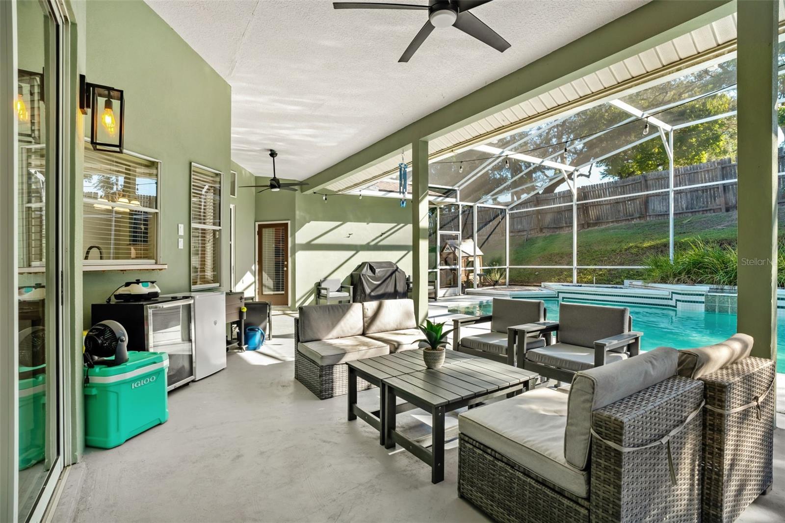 PALM COVE ESTATES - Residential