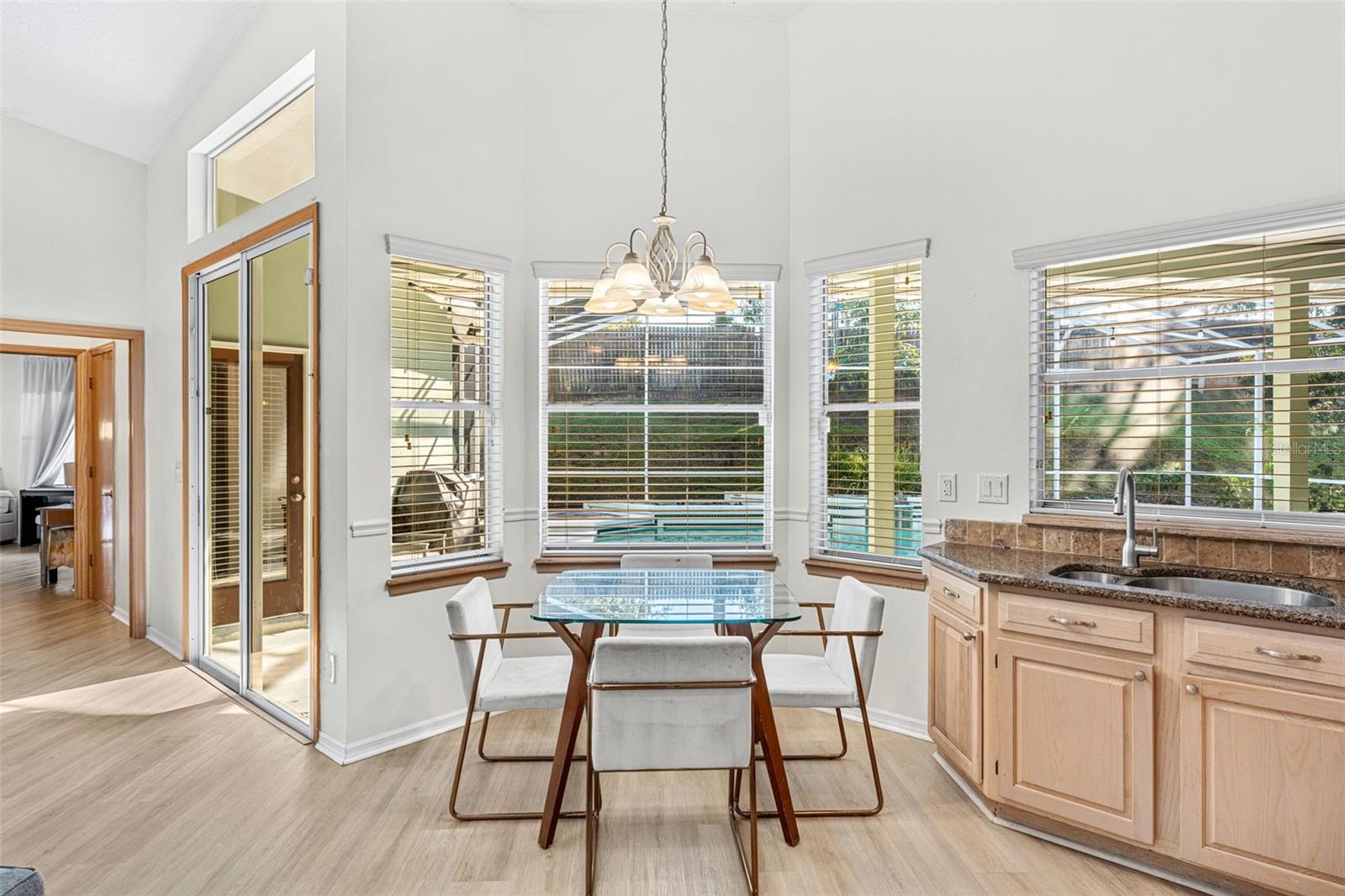 PALM COVE ESTATES - Residential