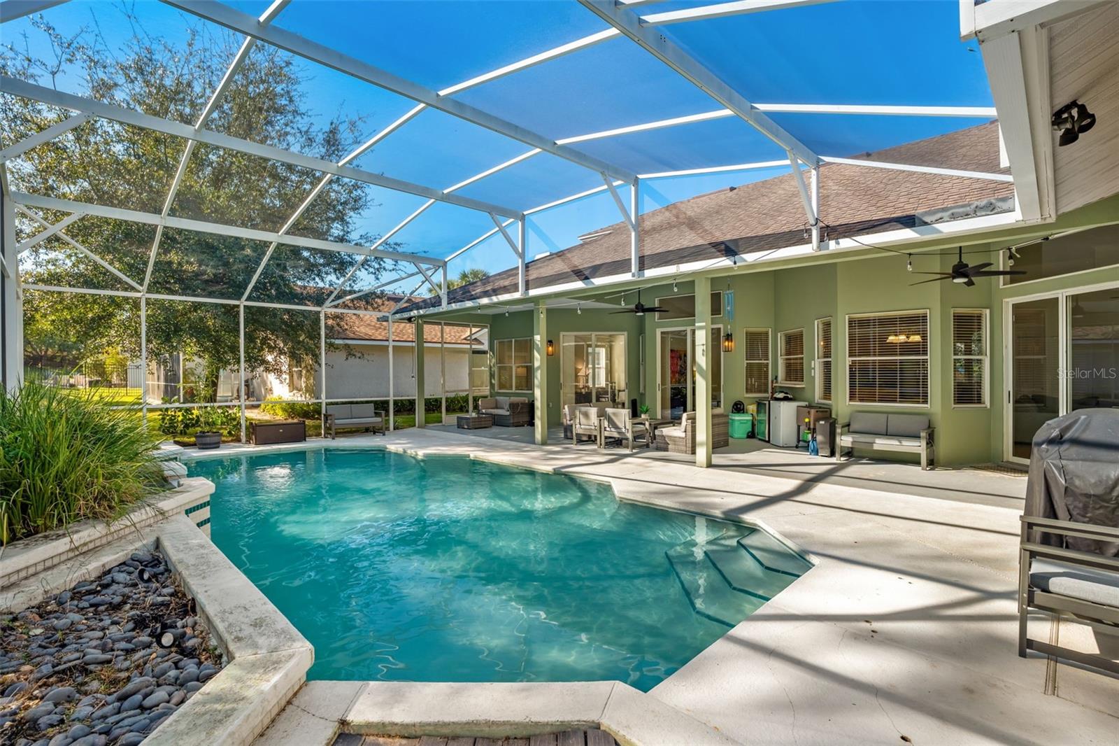 PALM COVE ESTATES - Residential