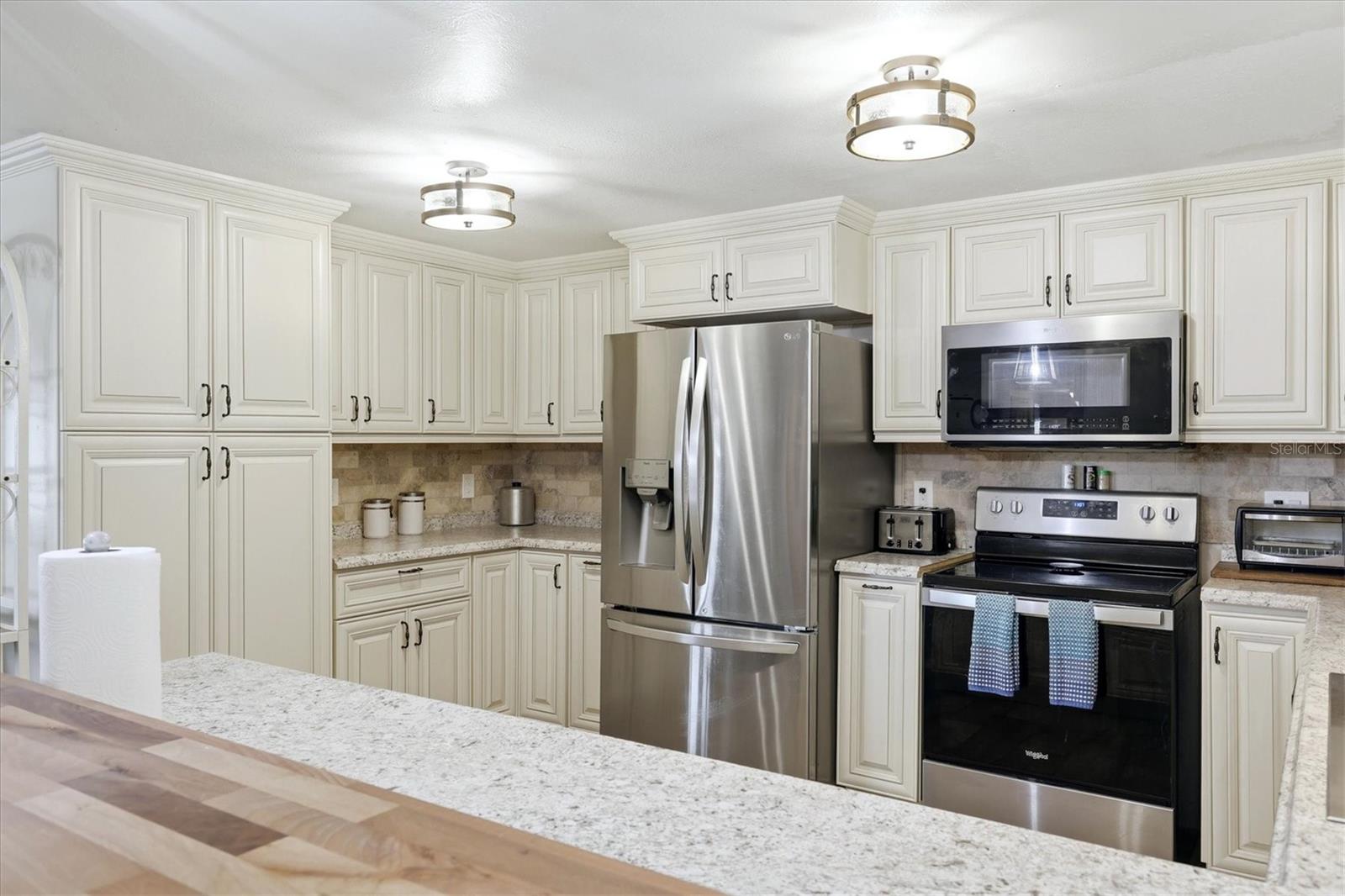 PINE LAKE - Residential