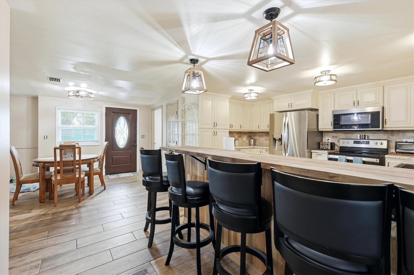 PINE LAKE - Residential