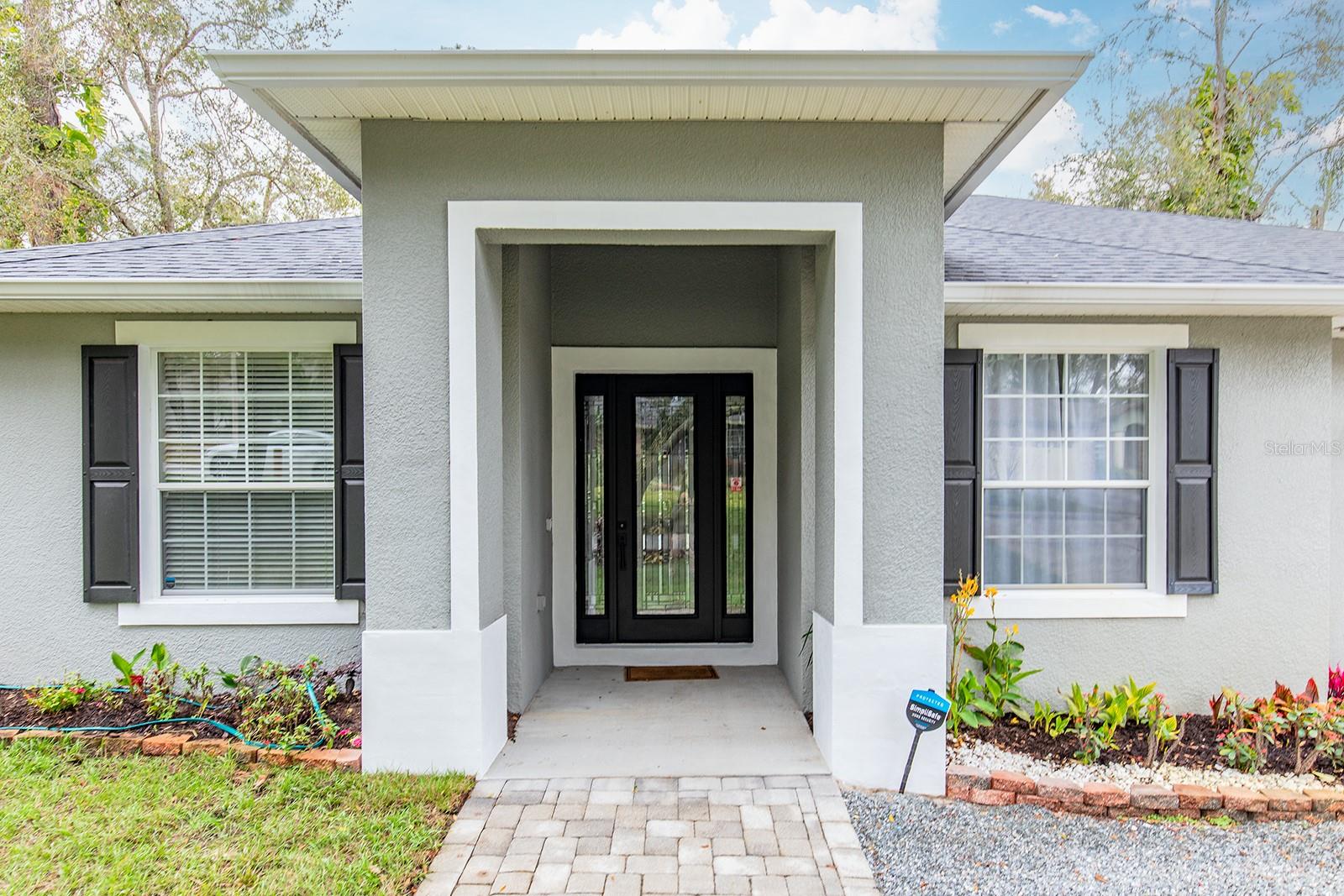 1621 CRESCENT ROAD