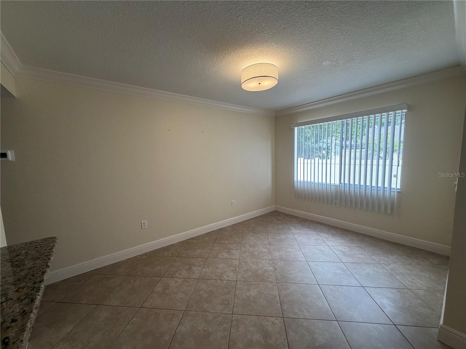 COURTYARD SQUARE - Residential Lease
