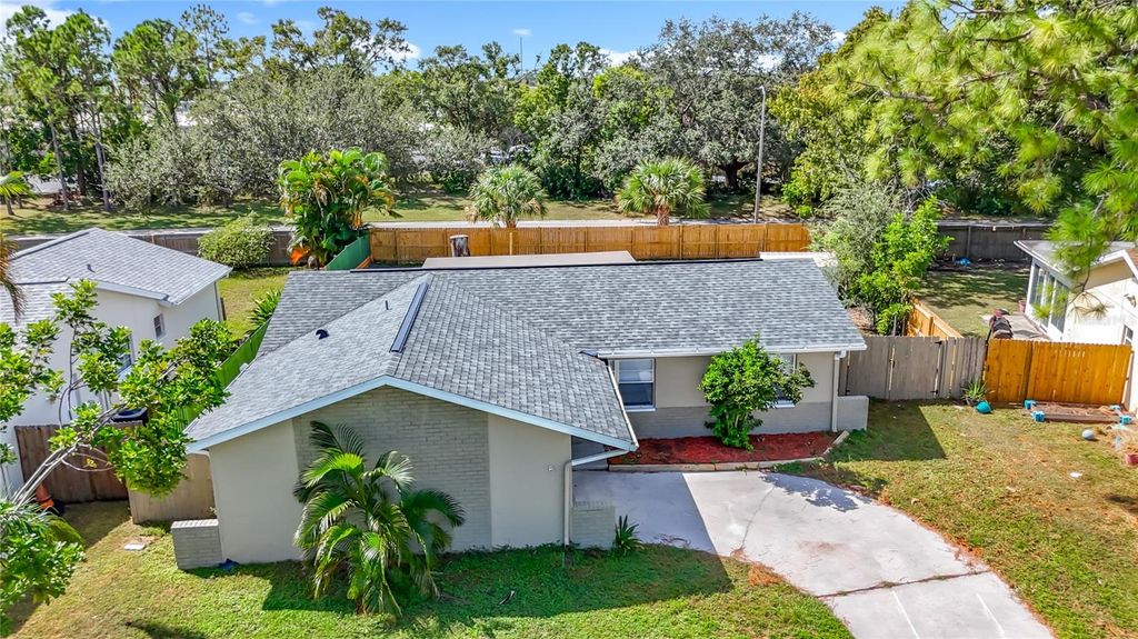Photo of 7480 118th Terrace, Largo, FL 33773 (MLS # O6351684)