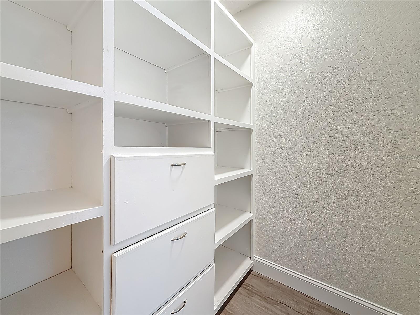 PINEBROOK ESTATES UNIT 4 1ST ADD - Residential