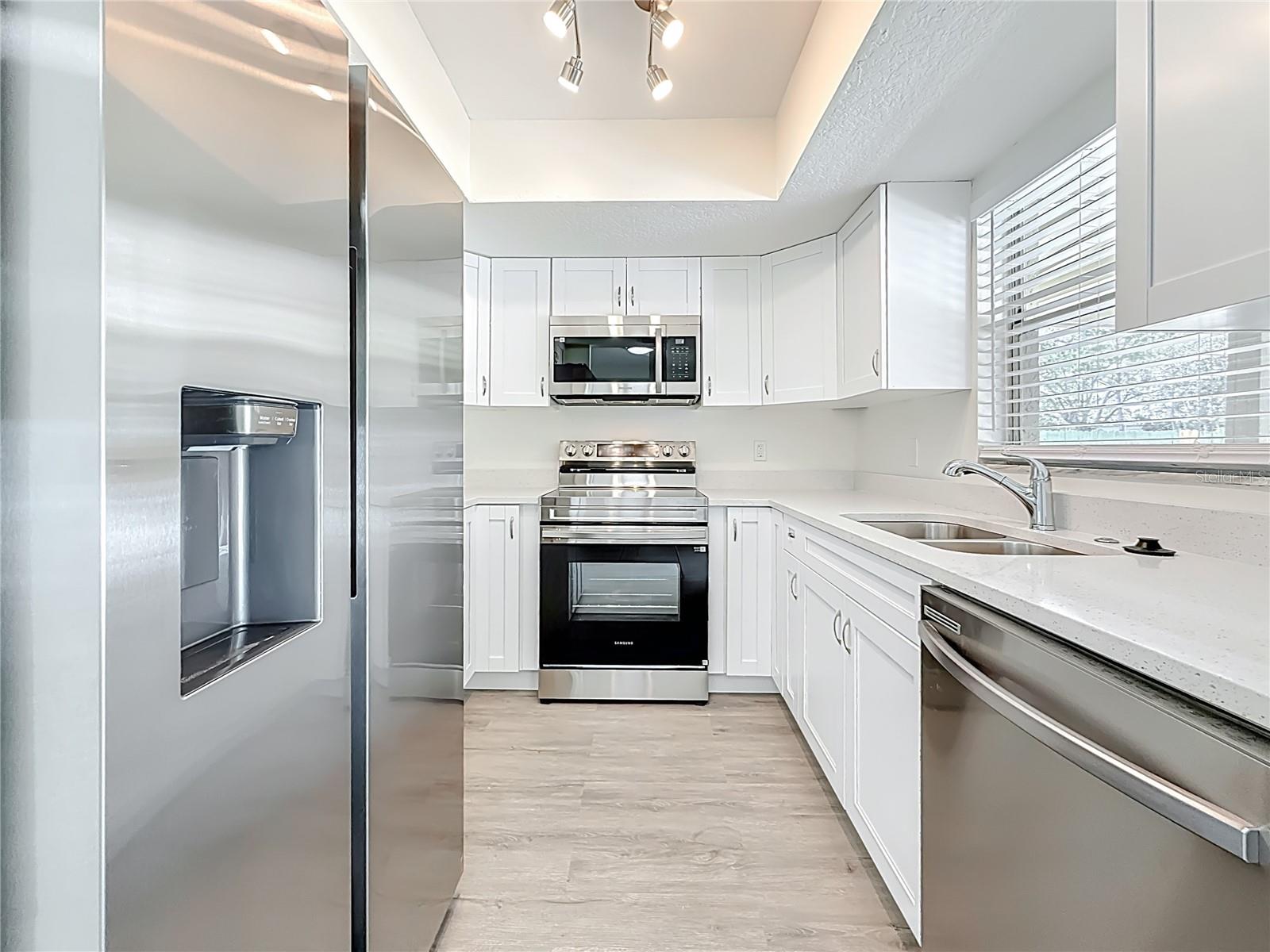 PINEBROOK ESTATES UNIT 4 1ST ADD - Residential