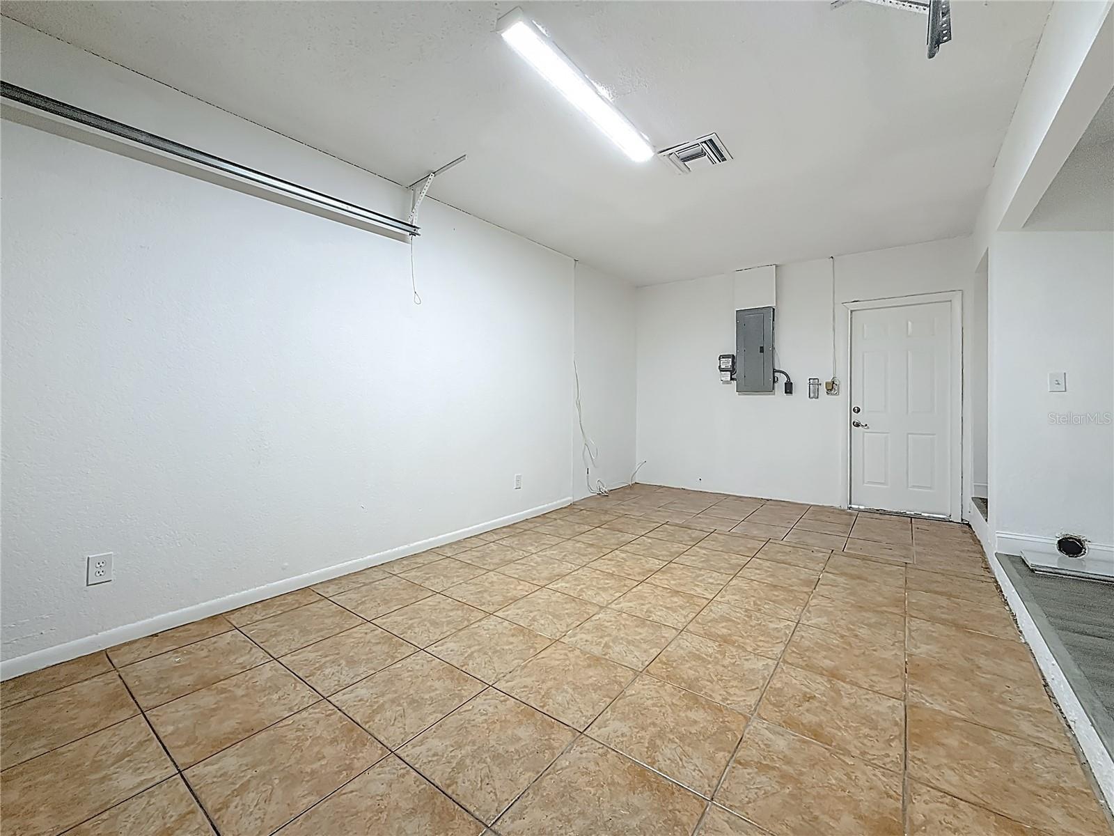 PINEBROOK ESTATES UNIT 4 1ST ADD - Residential