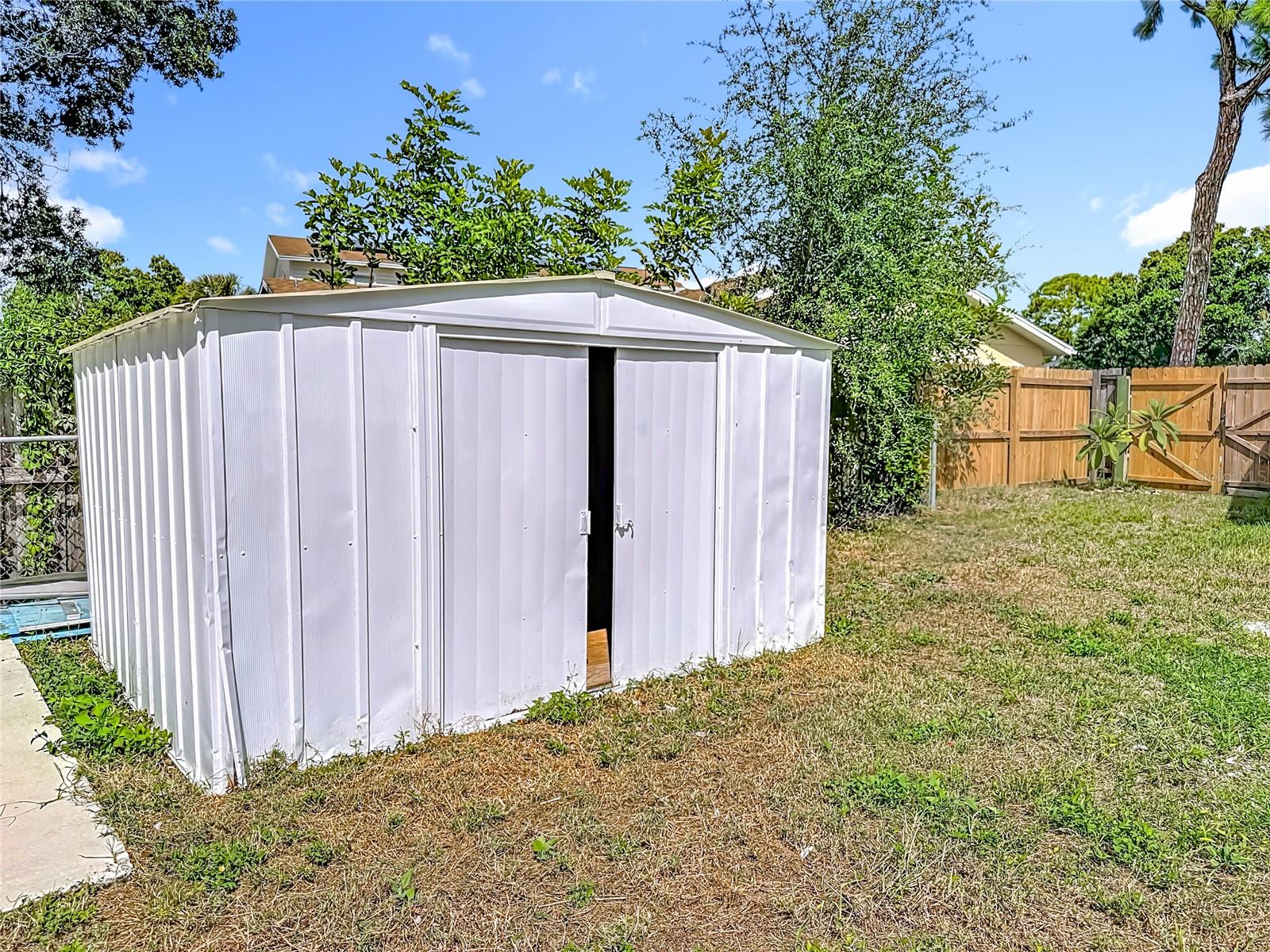 PINEBROOK ESTATES UNIT 4 1ST ADD - Residential