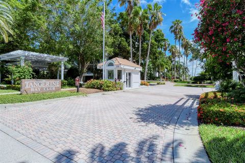 A home in LONGBOAT KEY