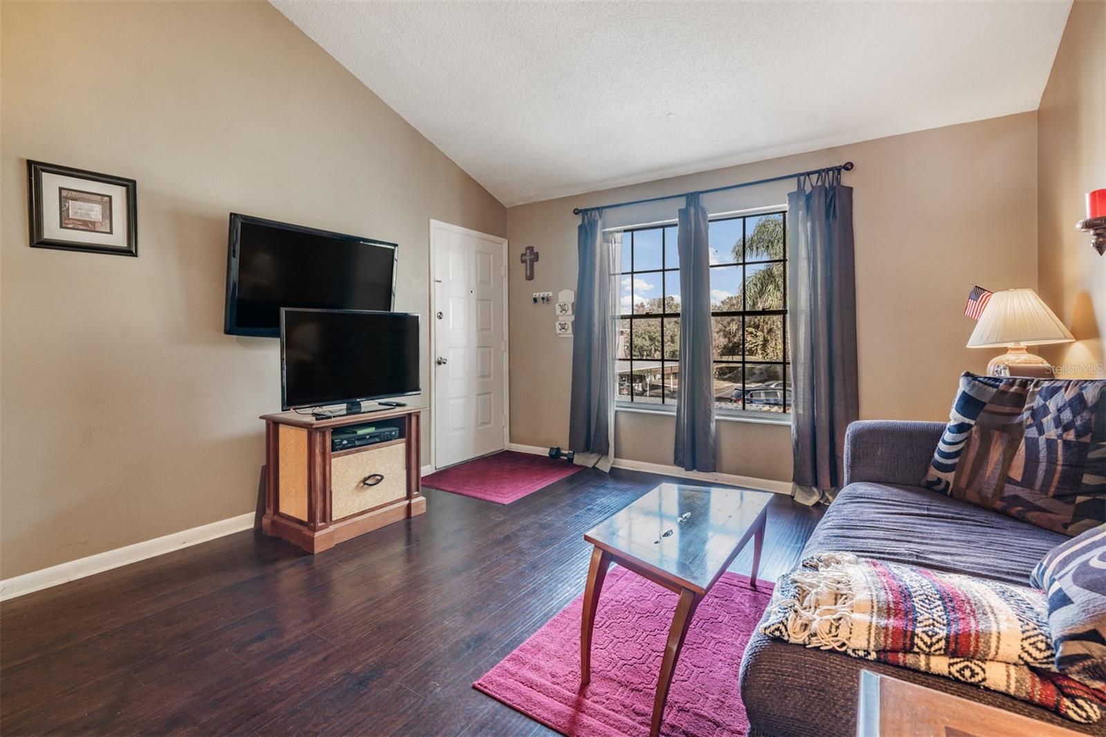 SUNNYBROOK CONDO 07 - Residential