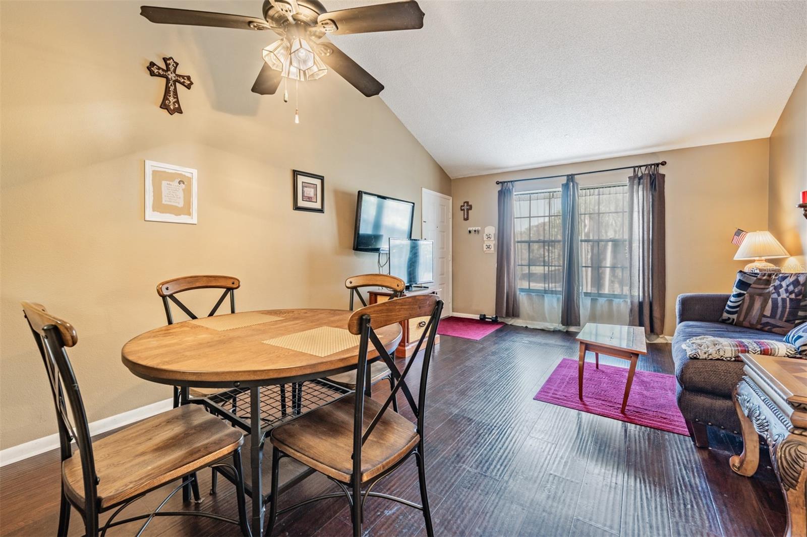 SUNNYBROOK CONDO 07 - Residential