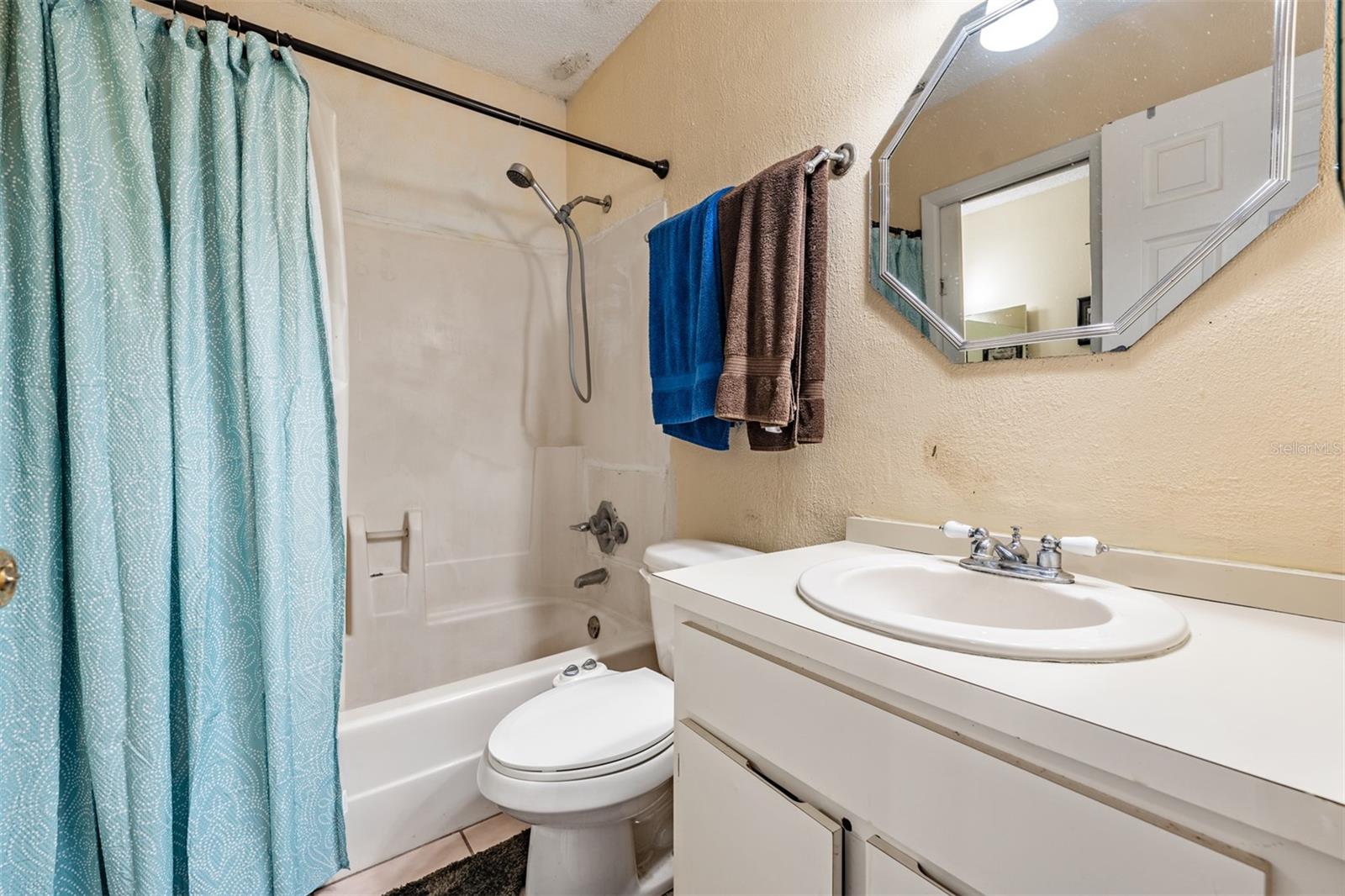 SUNNYBROOK CONDO 07 - Residential